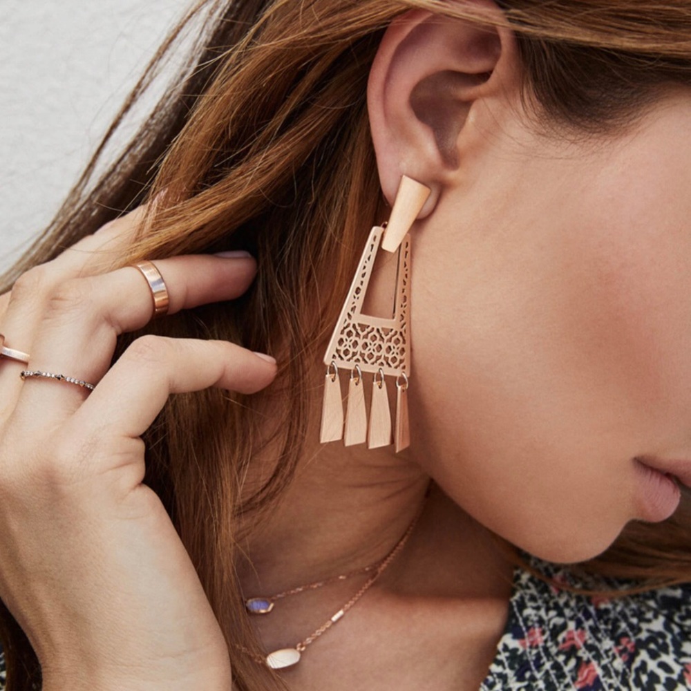 Kendra Scott rose gold earrings